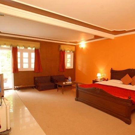 Hotel Aroma Nainital In House Parking Екстериор снимка